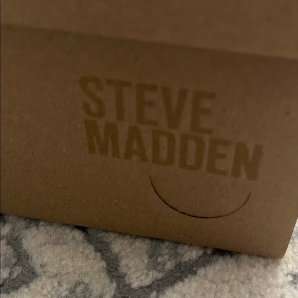 Steve Madden Glossy Pink Heeled Boots - Picture 2 of 12